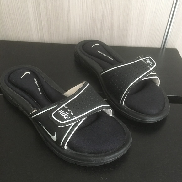 nike adjustable sandals